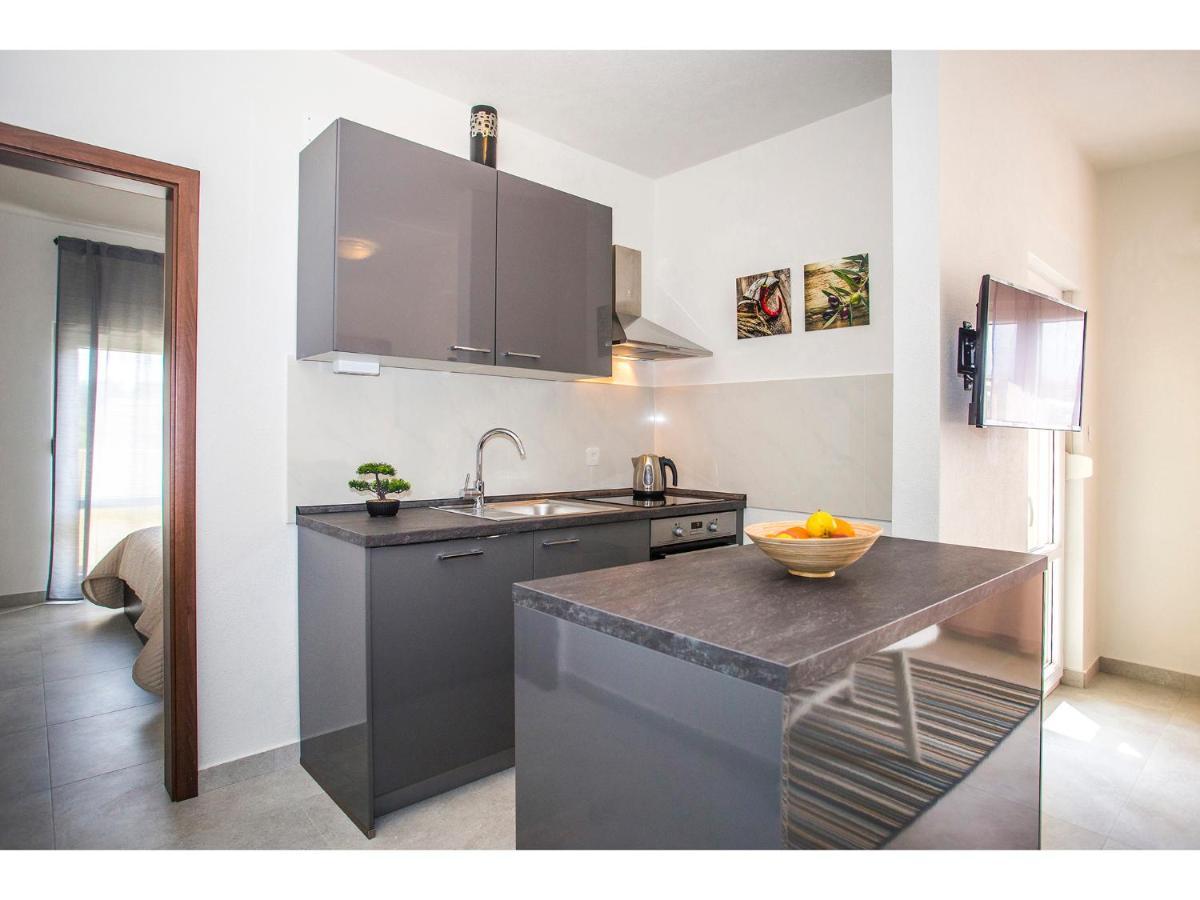 Olive Tree Apartments Сплит Екстериор снимка