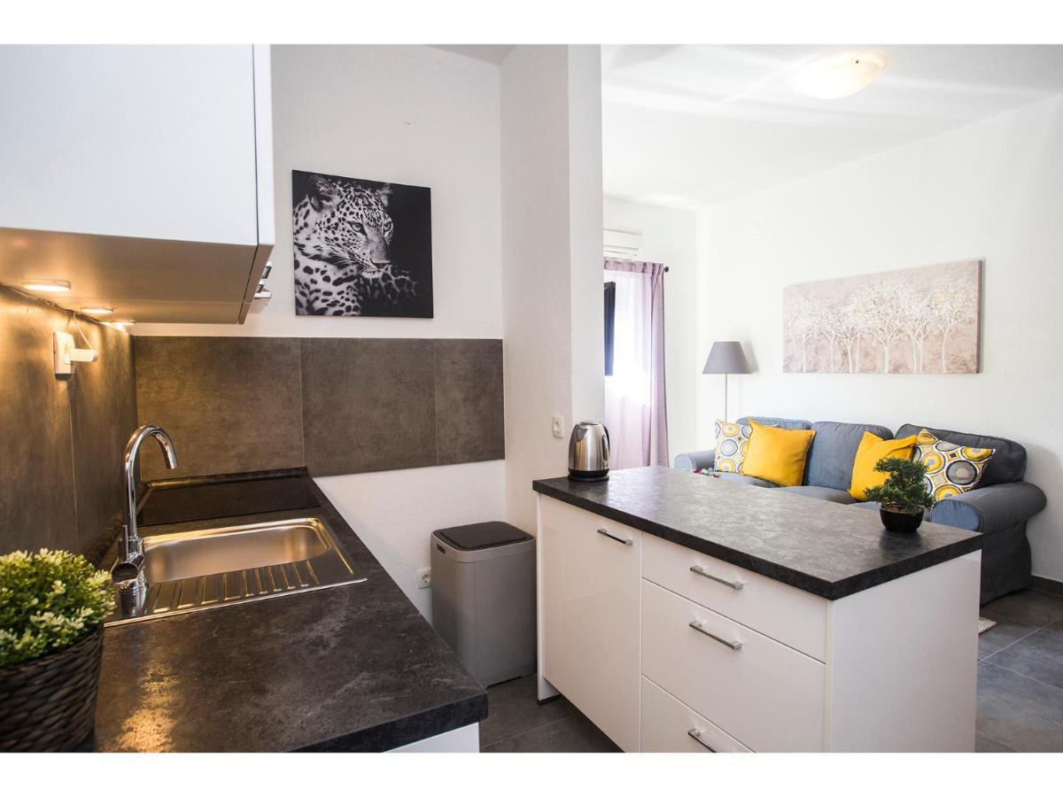 Olive Tree Apartments Сплит Екстериор снимка