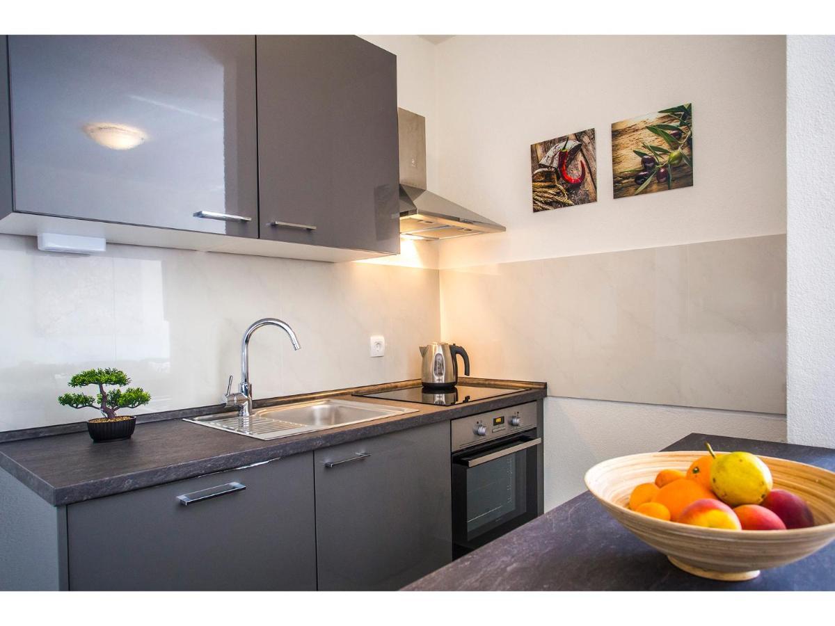 Olive Tree Apartments Сплит Екстериор снимка